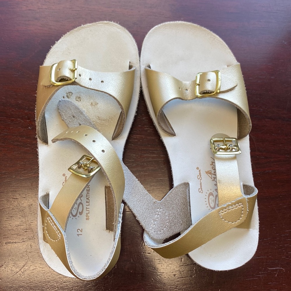 Salt water Sun sandal surfer style size 12 gold